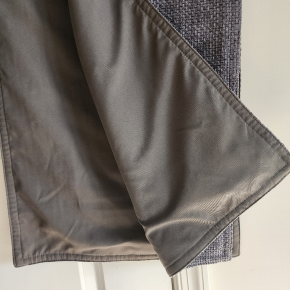 Gray 16"x90" table runner - Picture 4 of 7